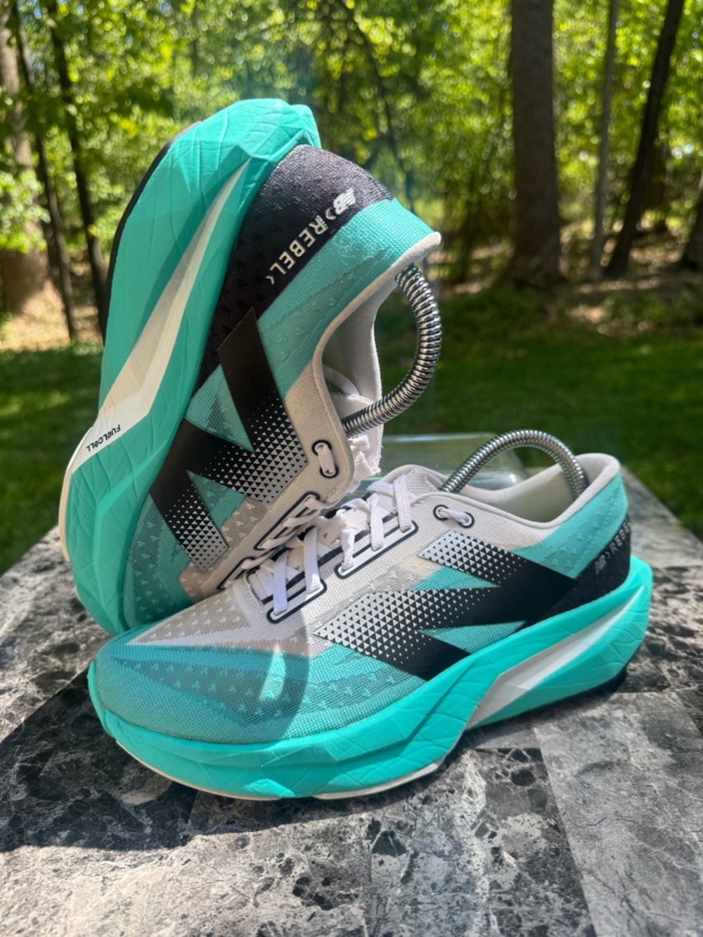 Womens 8.5  Balance FuelCell SuperComp Elite v4 running shoes Cyber/Jade - Picture 4 of 13